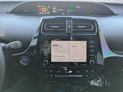 Used 2022 Toyota Prius LE image 14