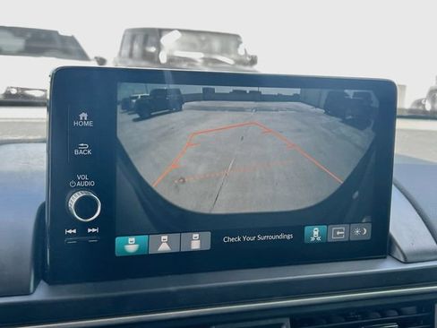 Used 2025 Honda Pilot EX-L image 22