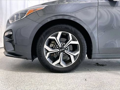 Used 2021 Kia Forte LXS FWD image 3