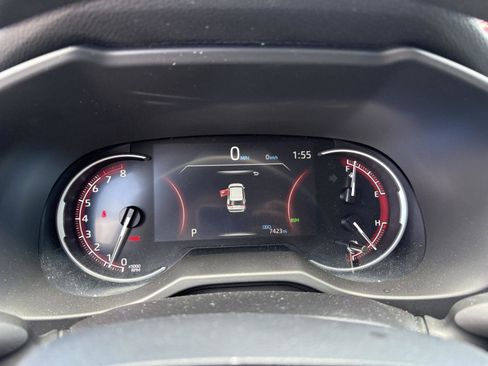 Used 2025 Toyota RAV4 XLE AWD/4WD image 12