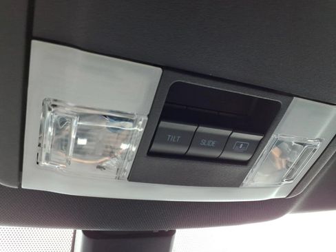 Used 2018 Ford Explorer Limited w/ Equipment Group 301A FWD image 30