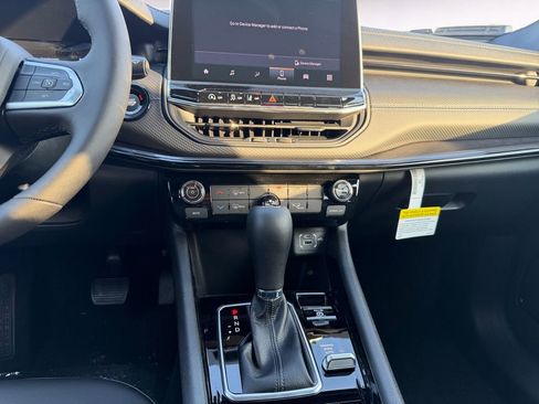 New 2026 Jeep Compass Latitude image 11