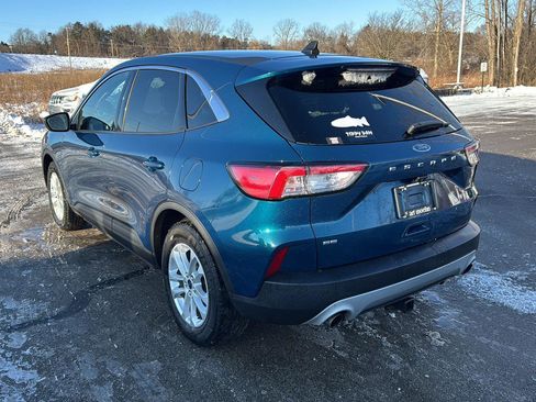 Used 2020 Ford Escape SE image 3