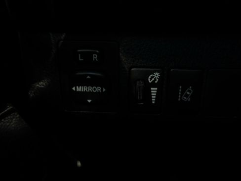 Used 2018 Toyota RAV4 Limited w/ Advanced Technology Package AWD/4WD image 26
