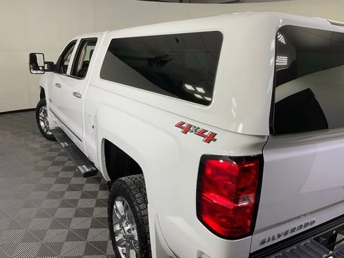 Used 2019 Chevrolet Silverado 2500 High Country w/ Duramax Plus Package image 41