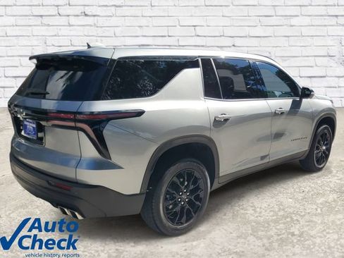 Used 2024 Chevrolet Traverse LS w/ Midnight/Sport Edition FWD image 4