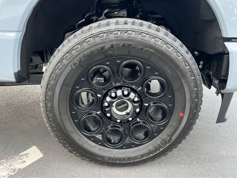 New 2026 Ford F250 Lariat w/ Black Appearance Package image 16