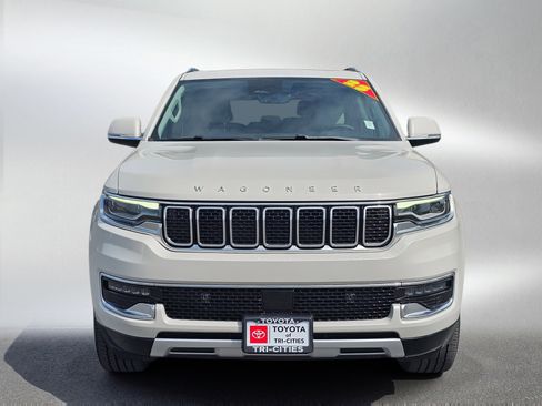 Used 2022 Jeep Wagoneer Series II w/ Premium Group I AWD/4WD image 8