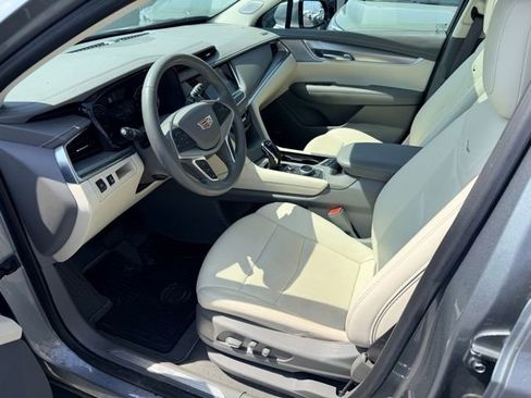 Used 2024 Cadillac XT5 Premium Luxury AWD/4WD image 5