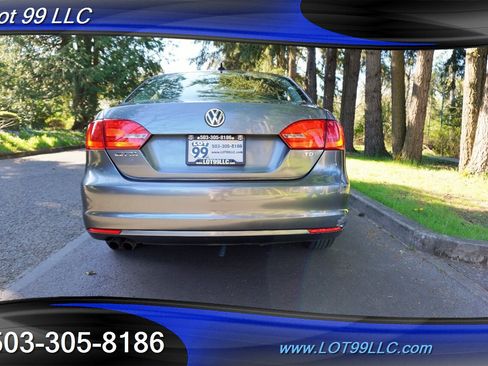 Used 2012 Volkswagen Jetta TDI FWD image 10