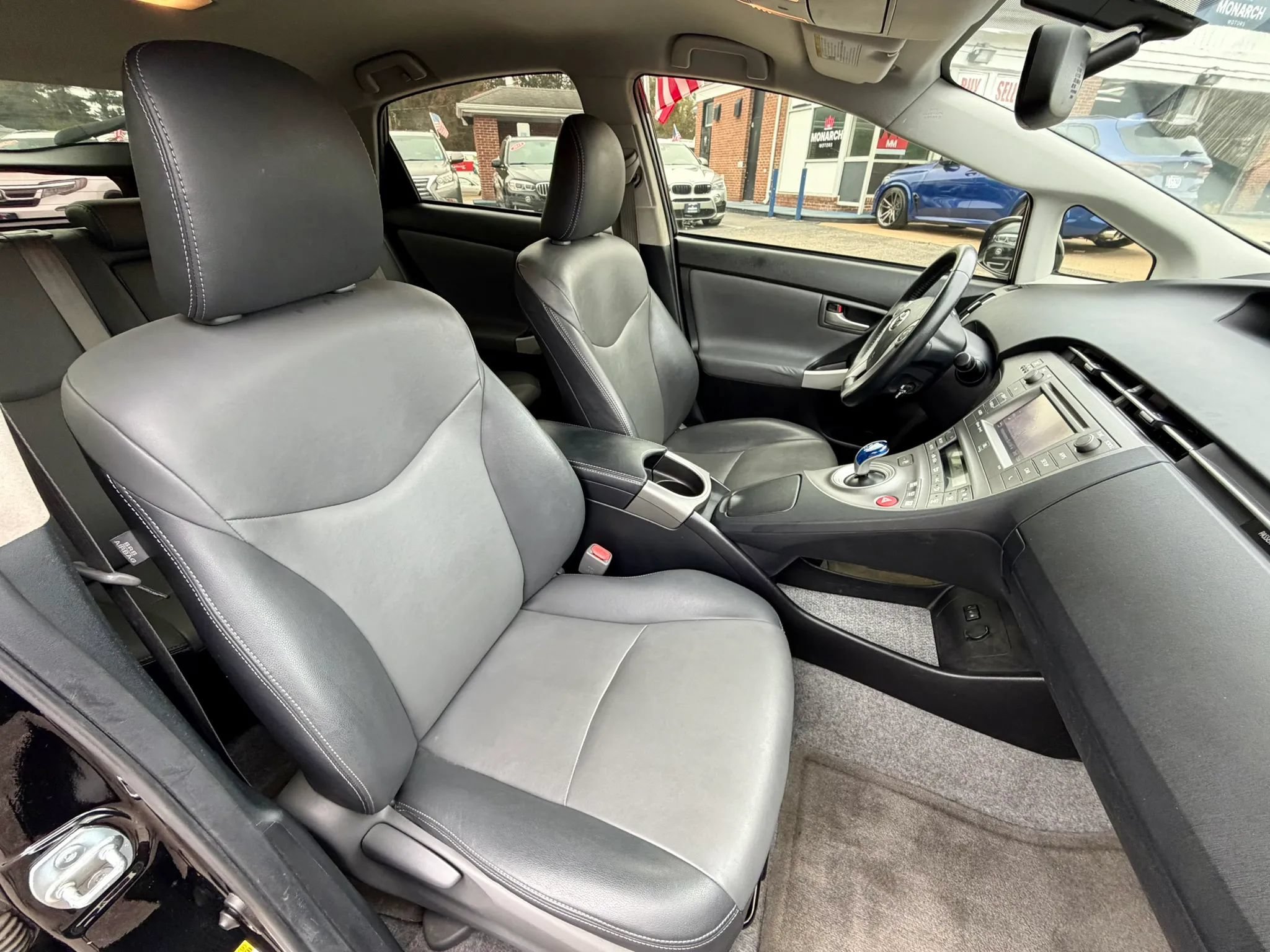 Used 2014 Toyota Prius Four FWD image 11