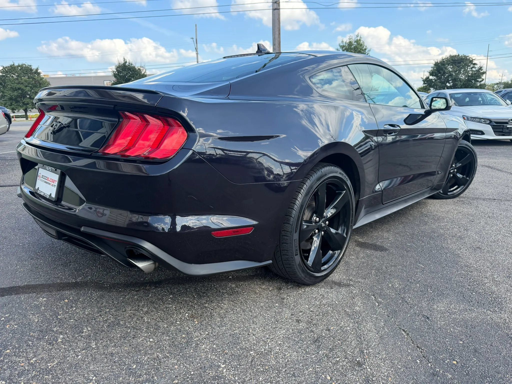 Used 2022 Ford Mustang Coupe w/ Black Accent Package RWD image 21