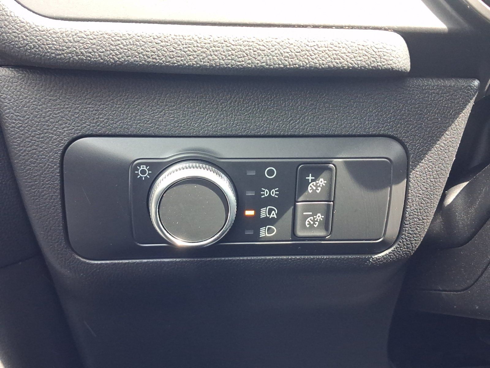 Used 2020 Ford Escape SE AWD/4WD image 28