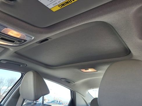 Used 2025 Hyundai Elantra SEL image 17