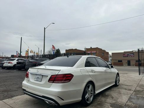 Used 2014 Mercedes-Benz E 350 4MATIC Sedan image 4
