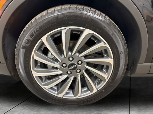 Used 2025 Lincoln Corsair Reserve w/ Equipment Group 202A image 31