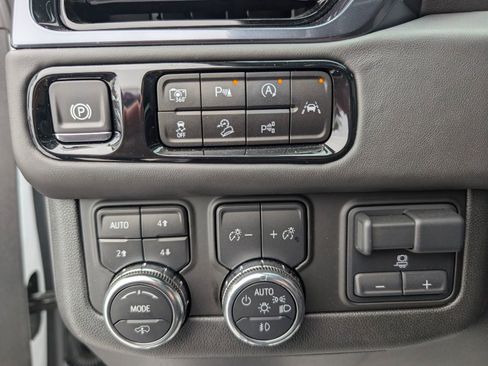 Certified 2025 GMC Yukon AT4 Ultimate w/ LPO, Floor Liner Package image 13