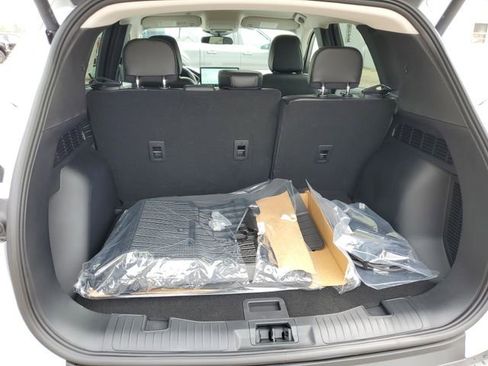 New 2025 Ford Escape SE w/ Class II Trailer Tow Package image 7