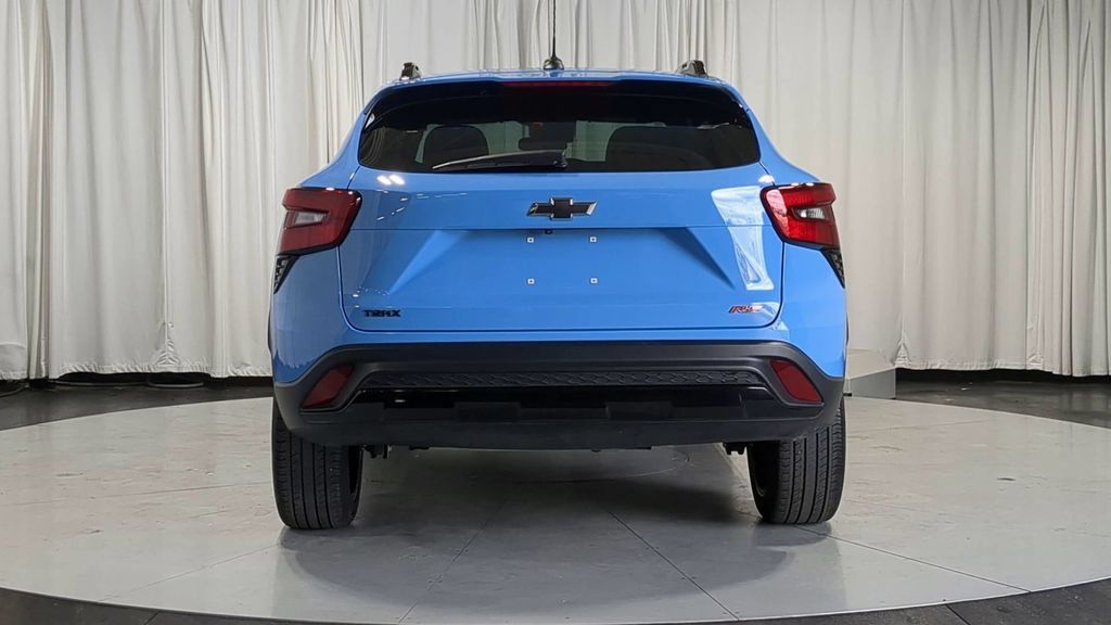 Used 2024 Chevrolet Trax RS w/ Driver Confidence Package FWD image 7