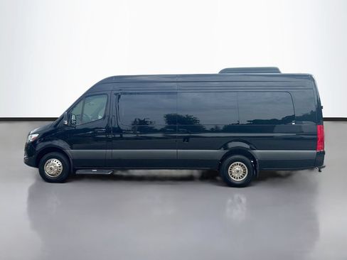 Used 2024 Mercedes-Benz Sprinter 3500 image 8