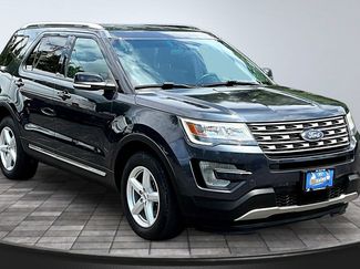 Used 2017 Ford Explorer XLT AWD/4WD video 1