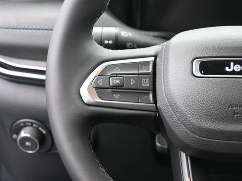 New 2025 Jeep Compass Limited w/ Driver Assist Group I AWD/4WD image 28