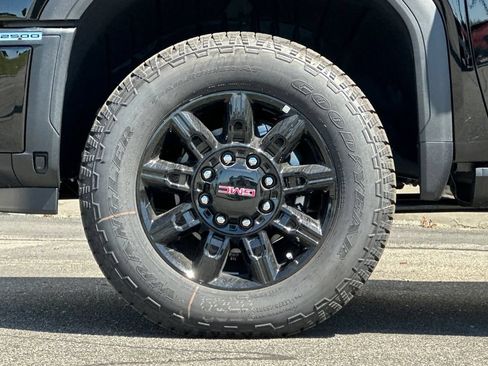 New 2026 GMC Sierra 2500 AT4 w/ AT4 Premium Plus Package AWD/4WD image 26
