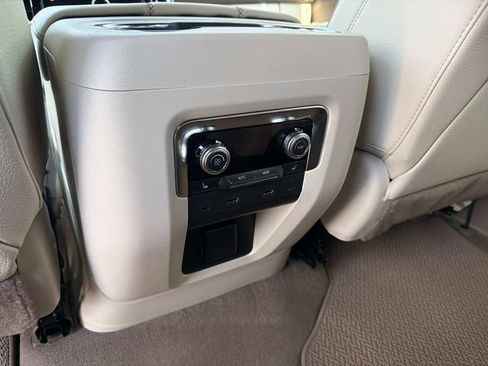 New 2026 GMC Yukon Denali w/ Denali Reserve Package AWD/4WD image 16