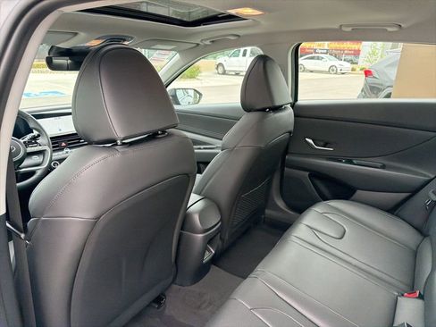 New 2026 Hyundai Elantra Limited FWD image 14