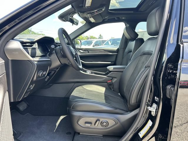 New 2026 Jeep Grand Cherokee Altitude AWD/4WD image 7