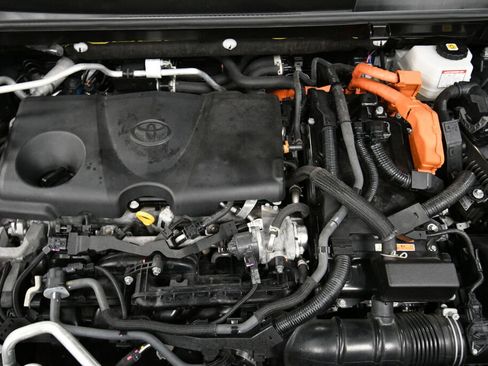 Certified 2023 Toyota RAV4 SE image 35