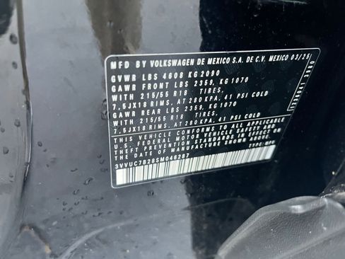 Used 2025 Volkswagen Taos SE image 22