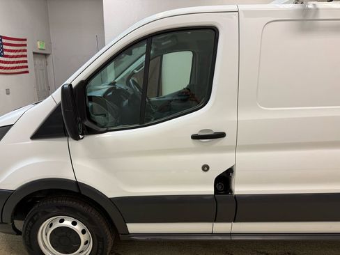 Used 2016 Ford Transit 250 130 Low Roof image 6