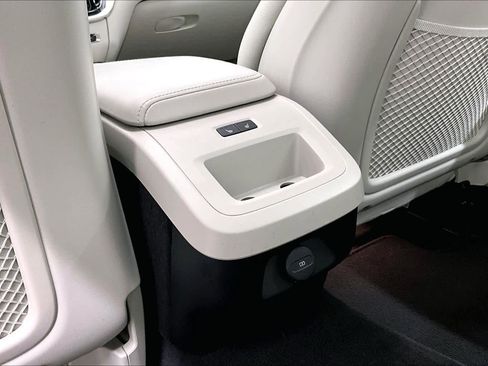 Used 2024 Volvo S60 B5 Plus image 36