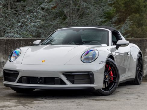 Certified 2022 Porsche 911 Targa 4 GTS image 26