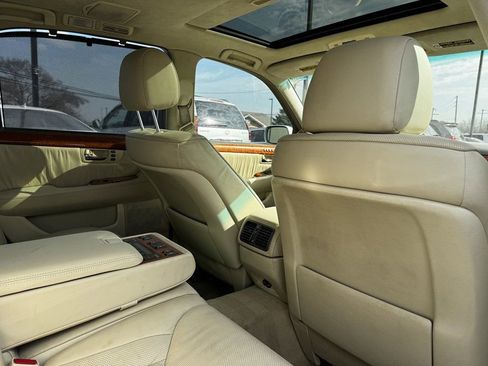 Used 2005 Lexus LS 430 RWD image 17