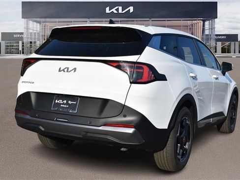 New 2026 Kia Sportage EX image 3