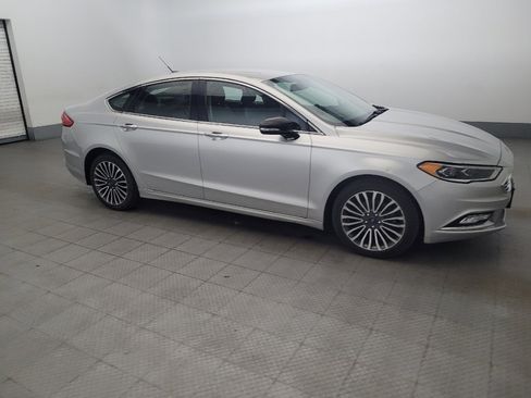 Used 2017 Ford Fusion SE w/ Fusion SE Technology Package image 11