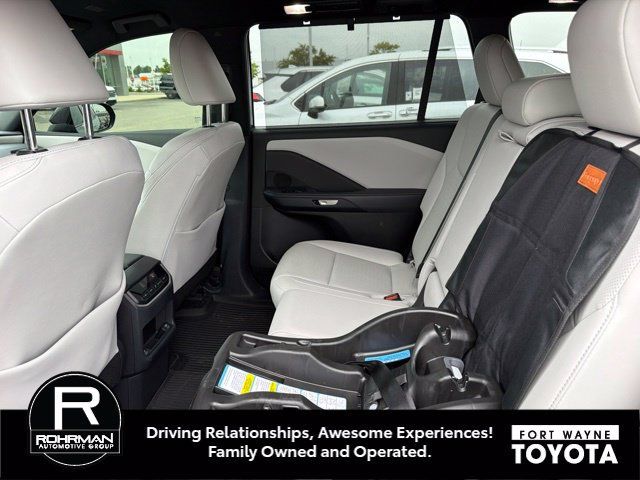 Used 2025 Lexus TX 350 AWD image 5