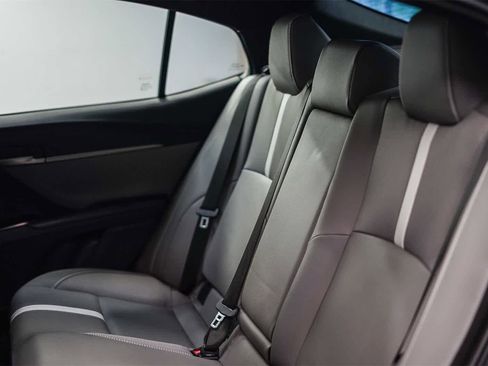 Used 2025 Toyota Camry SE image 18