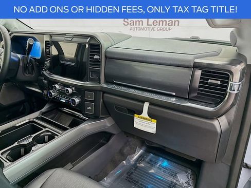 New 2026 Ford F250 Lariat w/ Black Appearance Package image 31