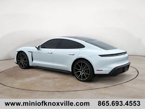 Used 2023 Porsche Taycan image 5