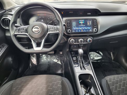 Used 2024 Nissan Kicks SV image 19