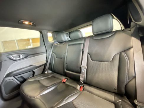 Used 2024 Jeep Compass Latitude AWD/4WD image 24