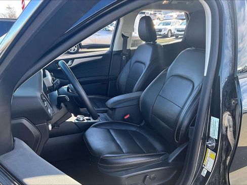 Used 2022 Ford Escape SEL image 18