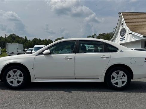 Used 2009 Chevrolet Impala LS FWD image 12