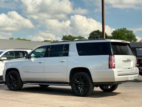 Used 2018 GMC Yukon XL SLT w/ Open Road Package AWD/4WD image 44