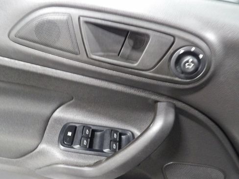 Used 2018 Ford Fiesta SE w/ Equipment Group 201A FWD image 9
