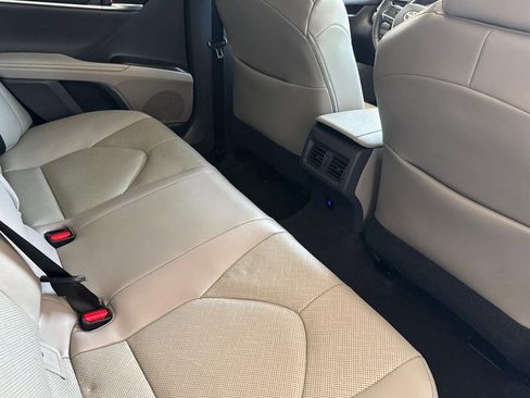 Used 2021 Toyota Camry XLE w/ Navigation Upgrade Package FWD image 14