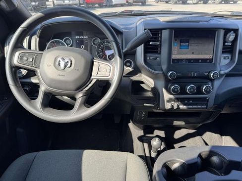 Used 2024 RAM 2500 Tradesman w/ Chrome Appearance Group AWD/4WD image 2